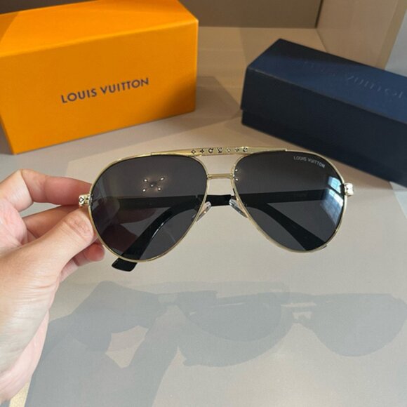 Louis Vuitton Gold Metal Frame Black Sunglasses - Picture 2 of 7